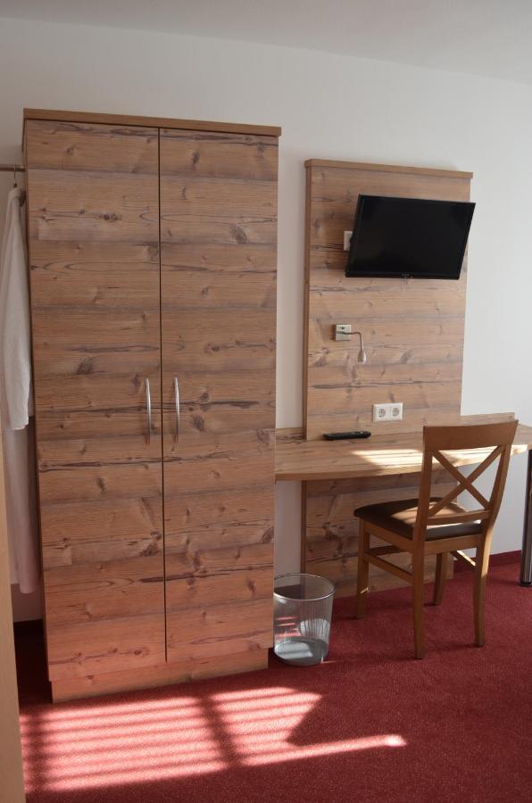 Hotel Zum Goldenen Mann Ращат Екстериор снимка
