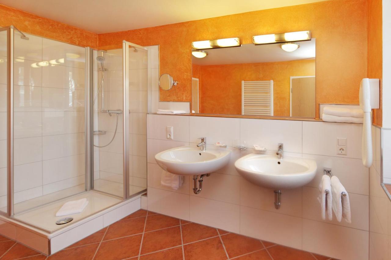 Hotel Zum Goldenen Mann Ращат Екстериор снимка