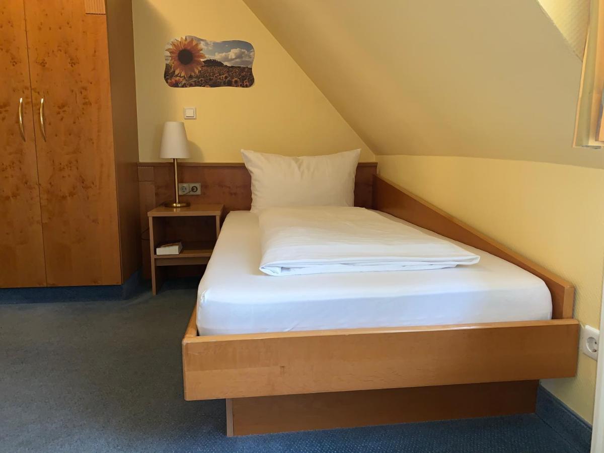 Hotel Zum Goldenen Mann Ращат Екстериор снимка